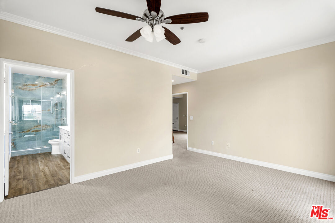 4060 Glencoe Ave Unit: 301, Marina Del Ray 