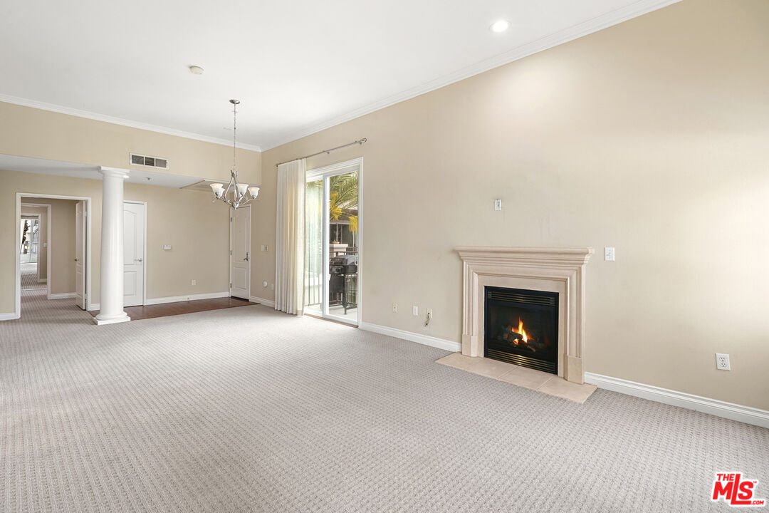 4060 Glencoe Ave Unit: 301, Marina Del Ray 