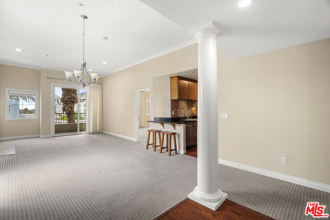 4060 Glencoe Ave Unit: 301, Marina Del Ray 