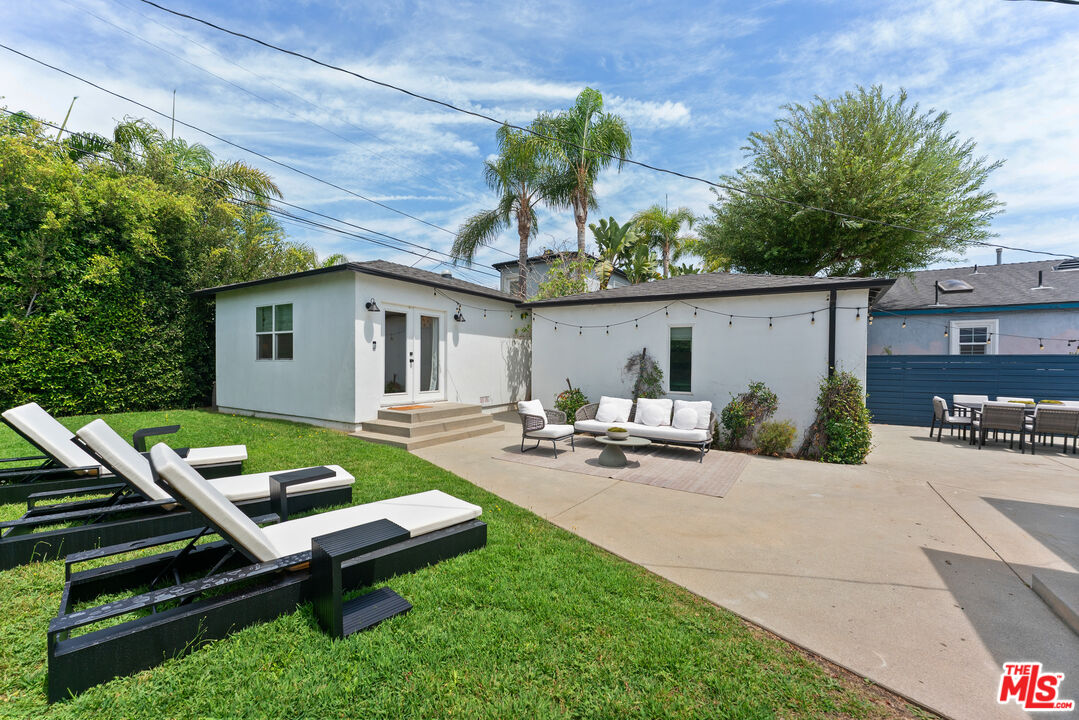 6417 W 83rd St, Westchester 