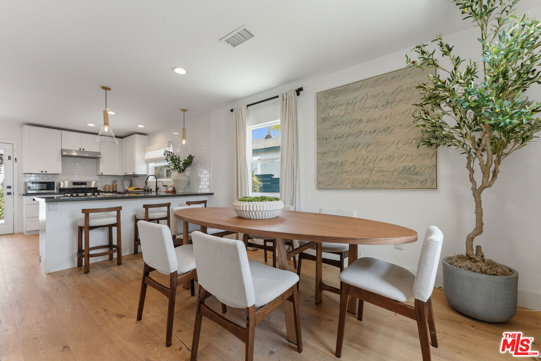 6417 W 83rd St, Westchester 