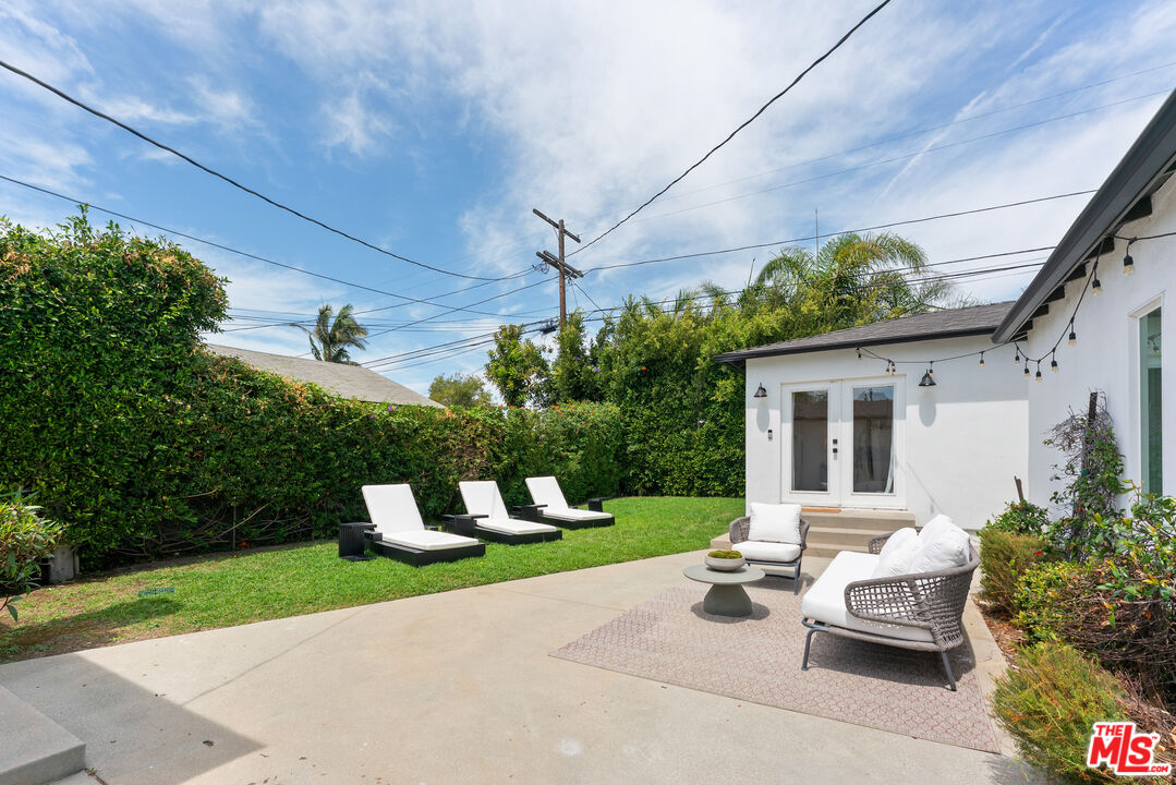 6417 W 83rd St, Westchester 