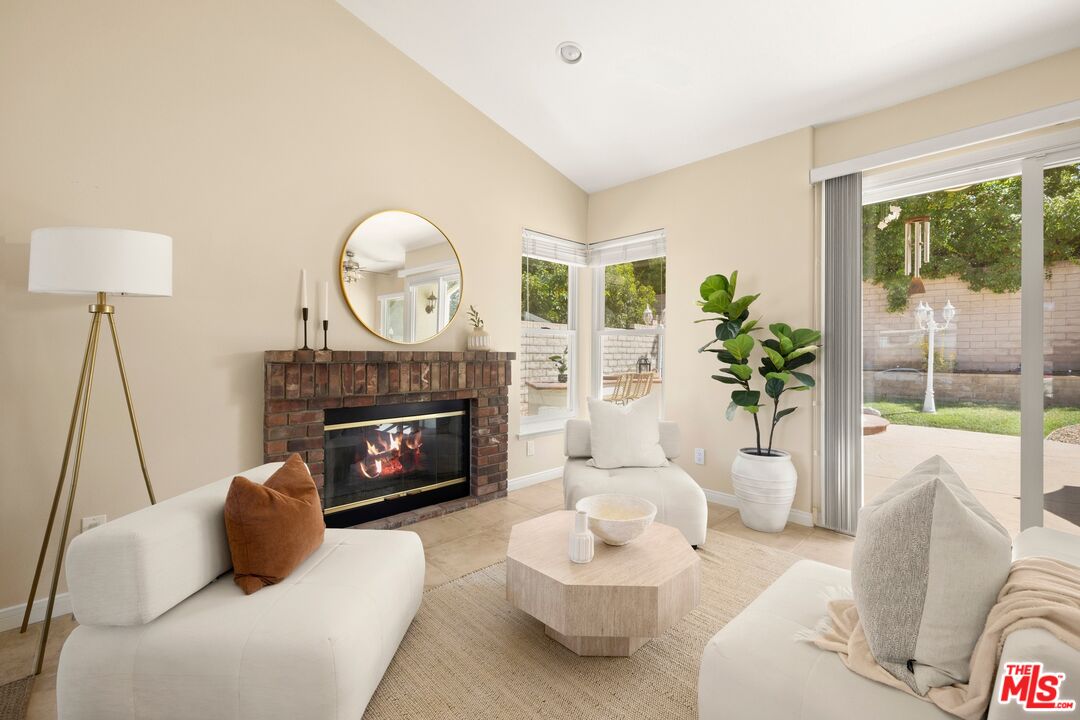 2682 Santa Ynez Ave, Simi Valley 