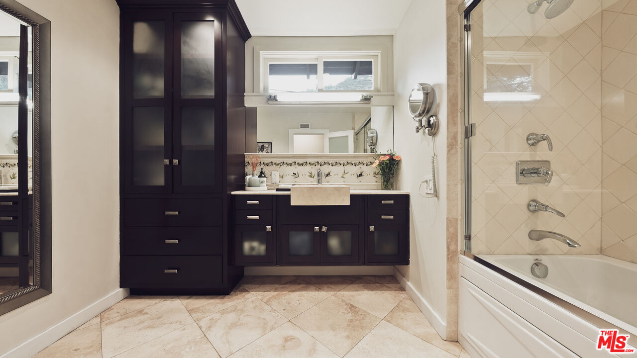 3440 Mandeville Canyon Rd, Brentwood 