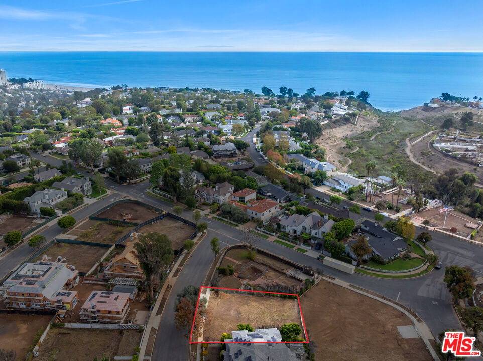 519 Frontera Dr, Pacific Palisades 