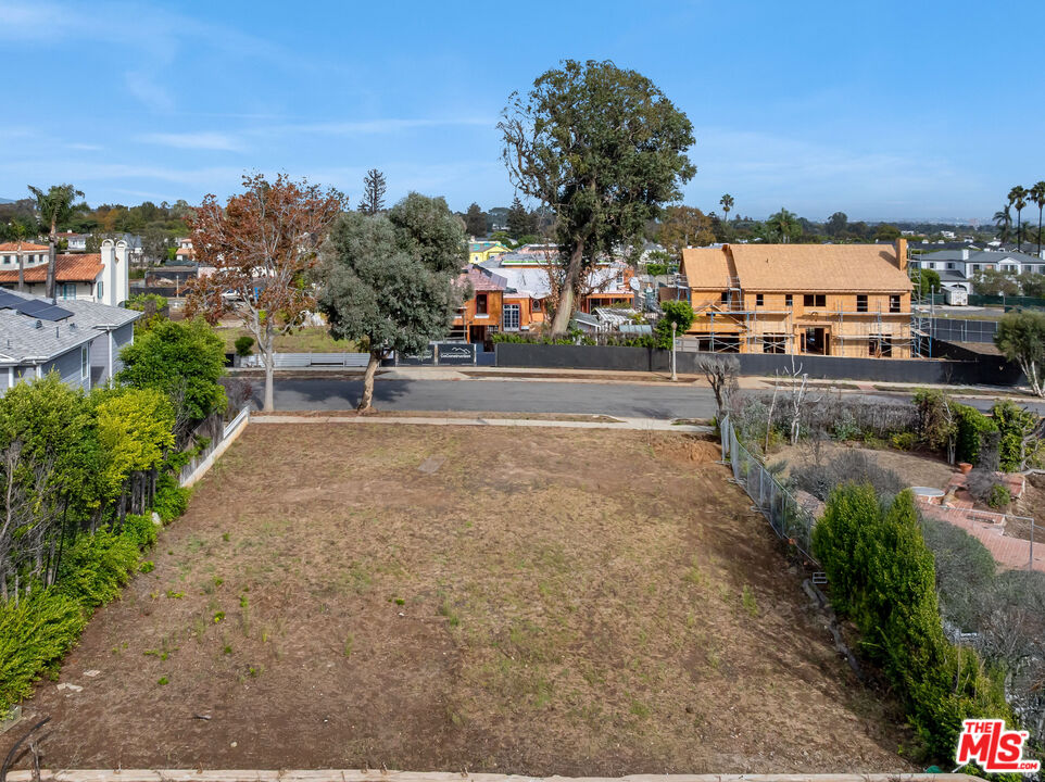 519 Frontera Dr, Pacific Palisades 