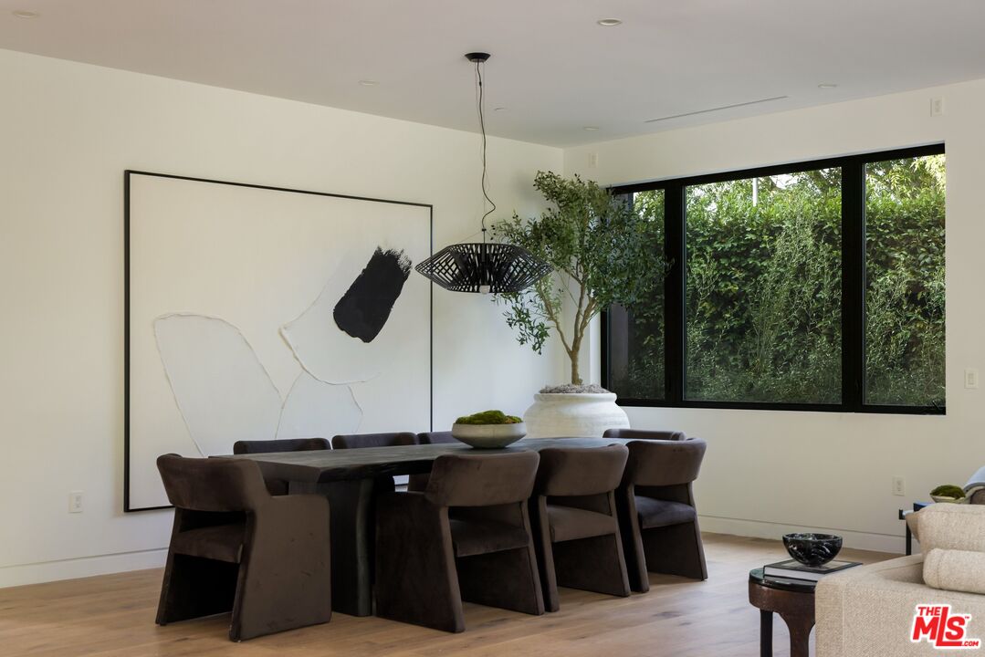 1390 Morningside Way, Venice 