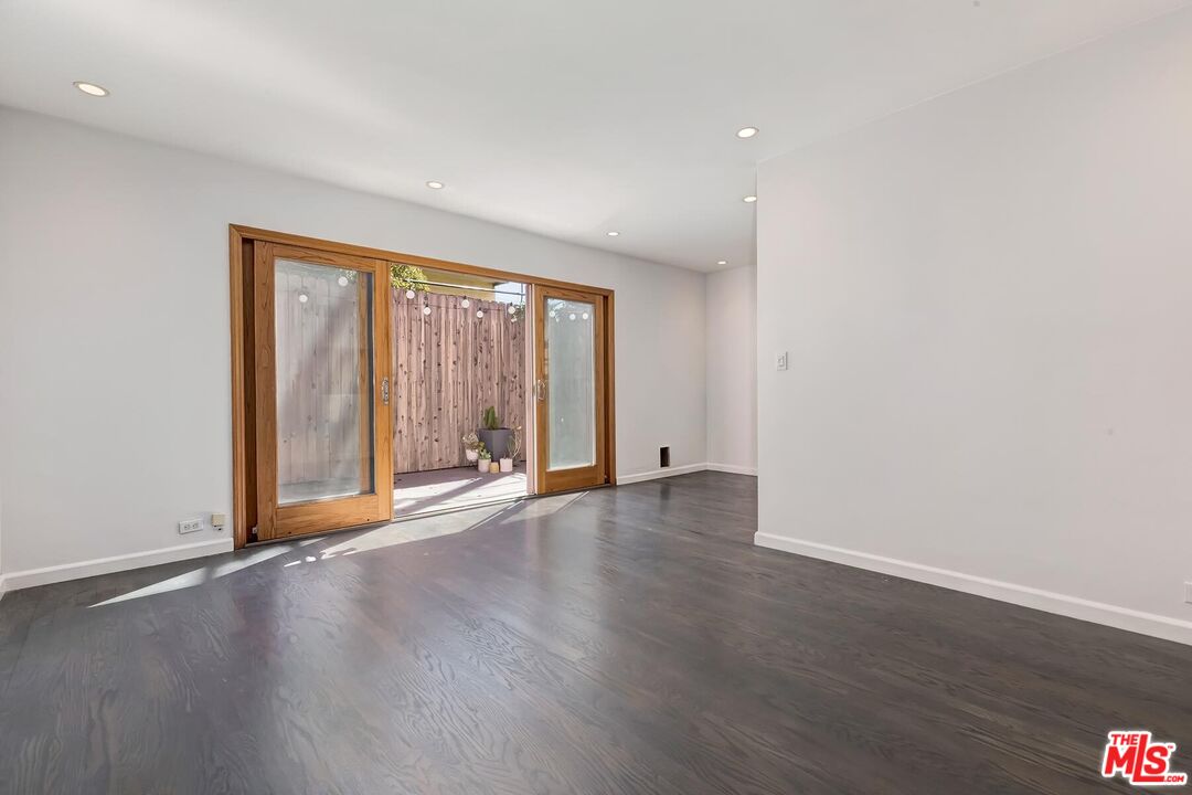 1400 N Hayworth Ave Unit: 11, West Hollywood 
