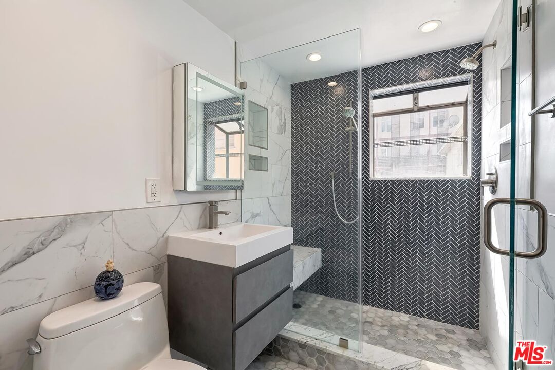 1400 N Hayworth Ave Unit: 11, West Hollywood 