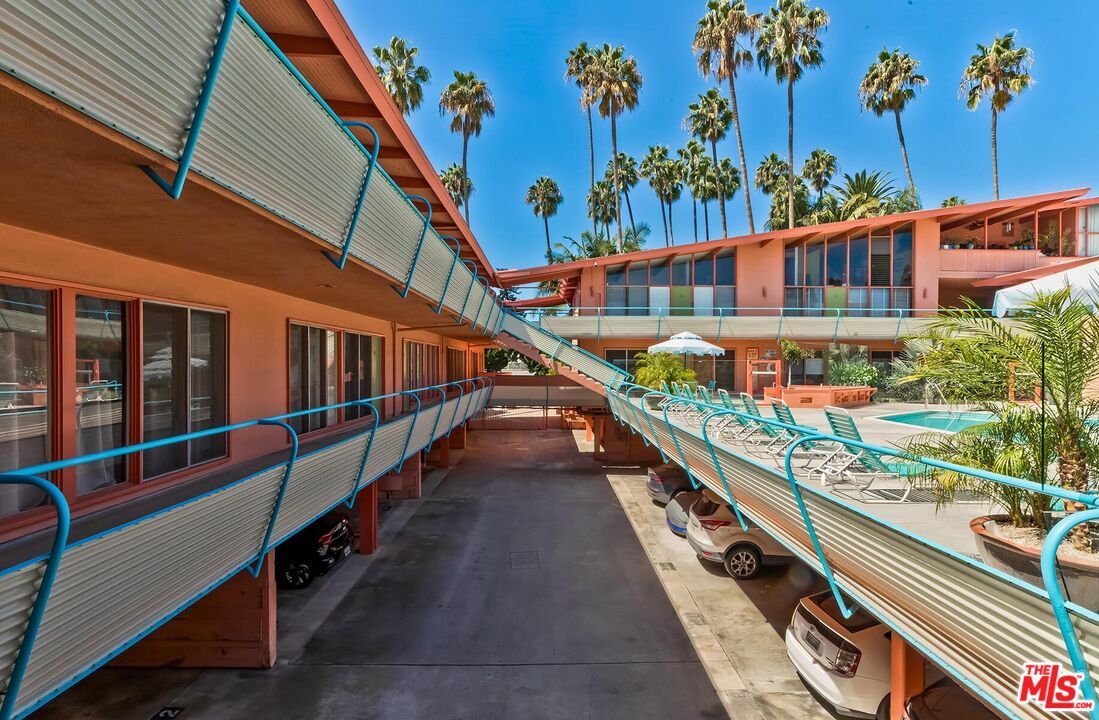 1400 N Hayworth Ave Unit: 11, West Hollywood 