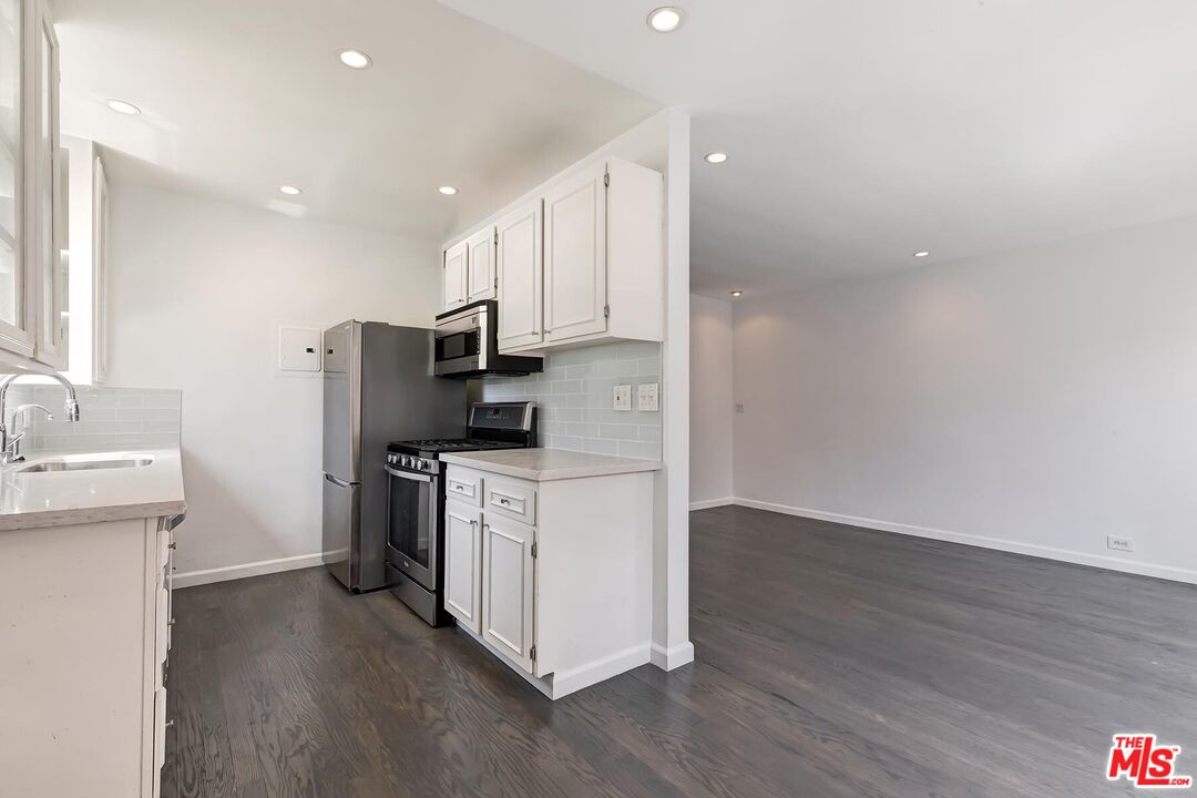 1400 N Hayworth Ave Unit: 11, West Hollywood 
