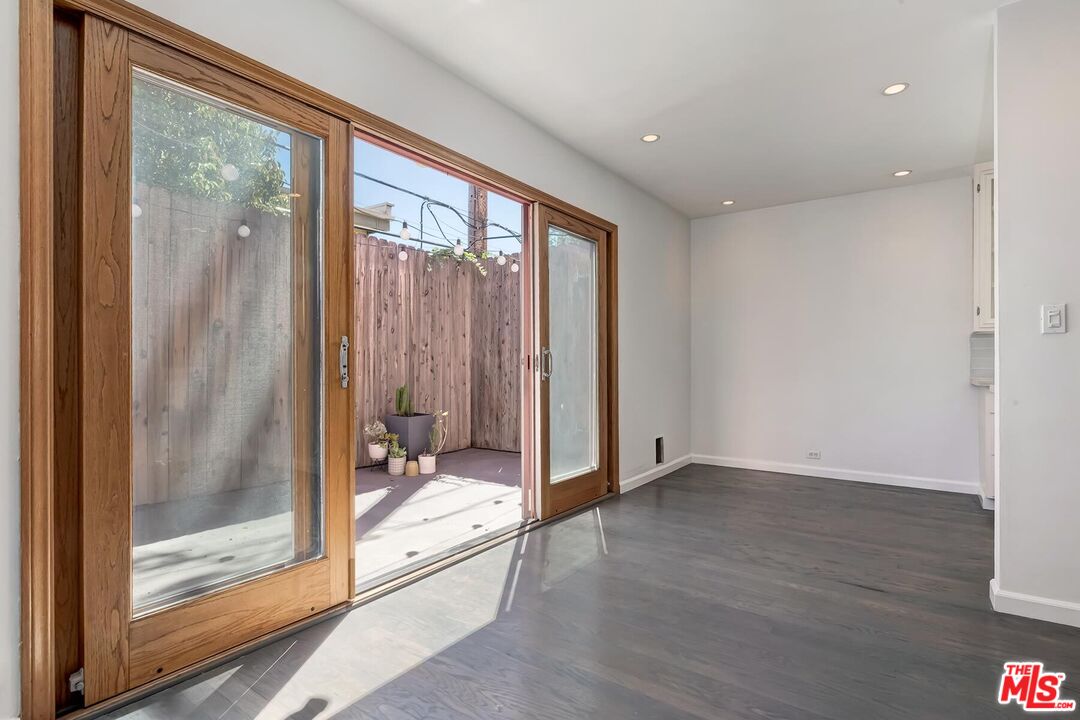 1400 N Hayworth Ave Unit: 11, West Hollywood 