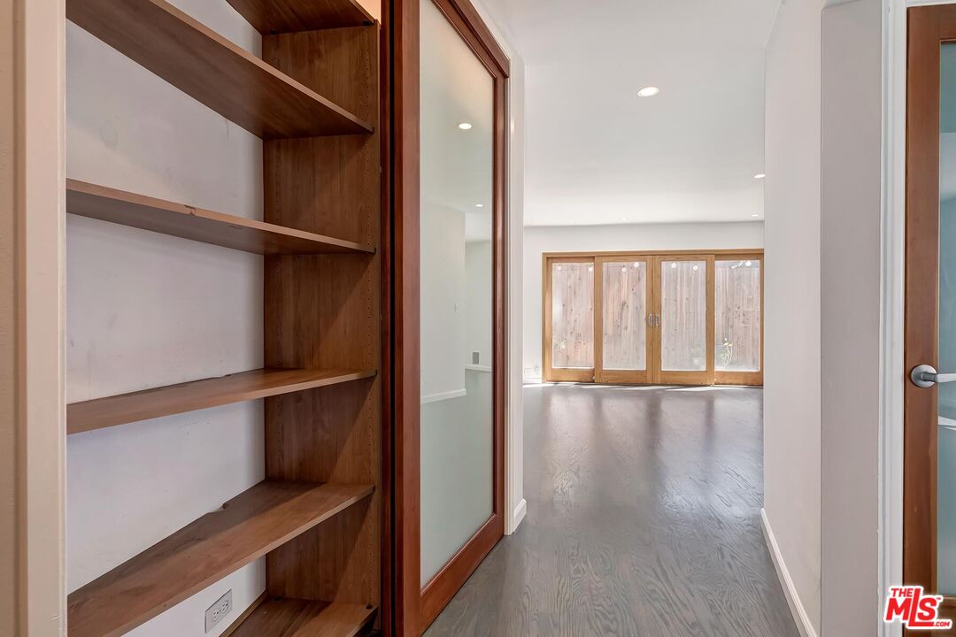 1400 N Hayworth Ave Unit: 11, West Hollywood 