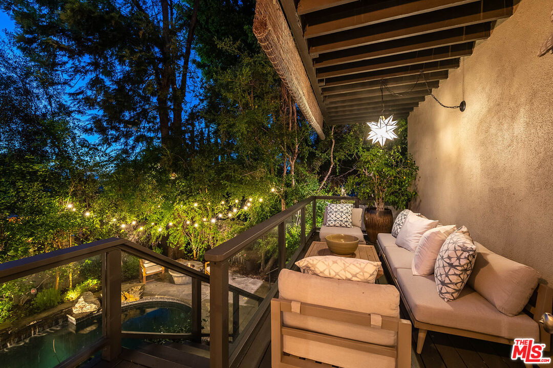 14633 Valley Vista Blvd, Sherman Oaks 