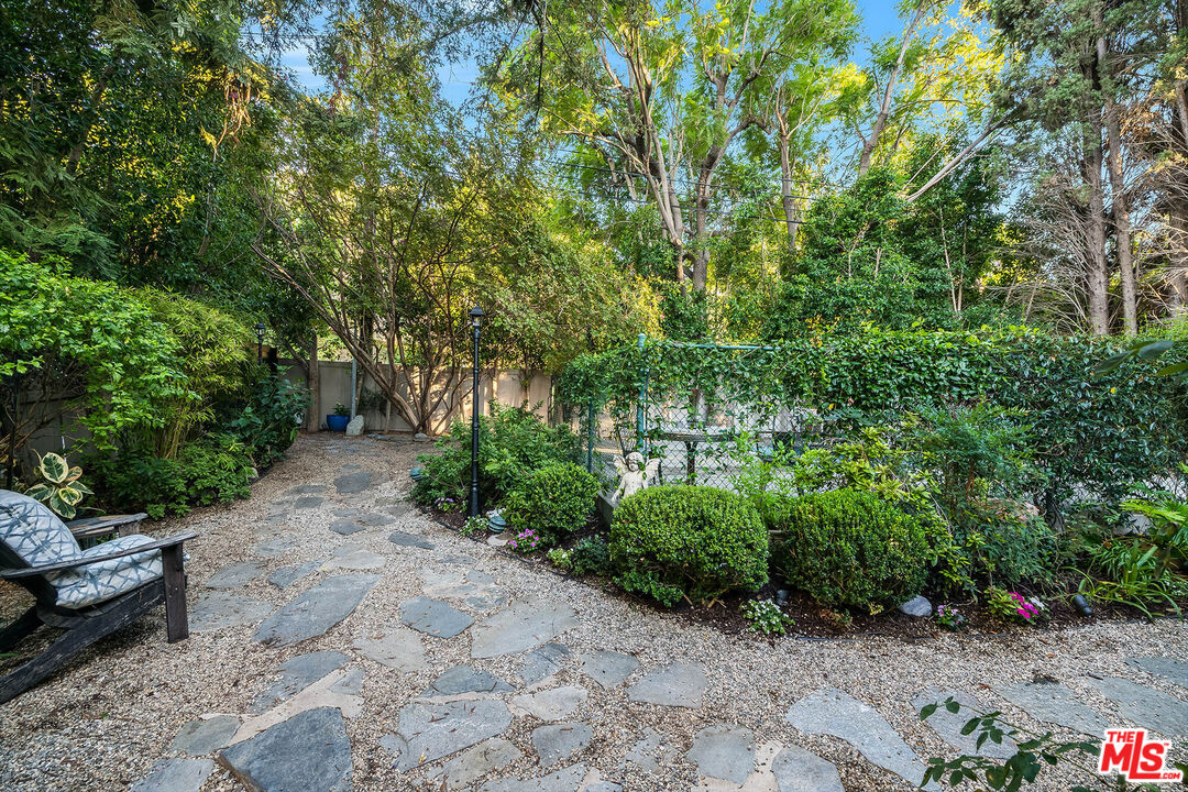 14633 Valley Vista Blvd, Sherman Oaks 