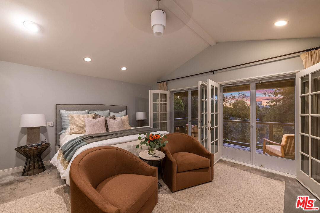 14633 Valley Vista Blvd, Sherman Oaks 