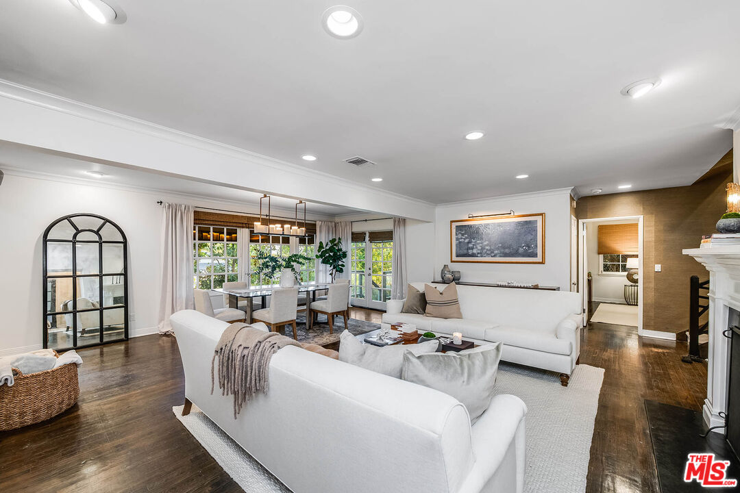 14633 Valley Vista Blvd, Sherman Oaks 