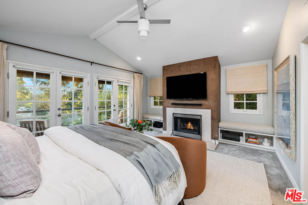 14633 Valley Vista Blvd, Sherman Oaks 