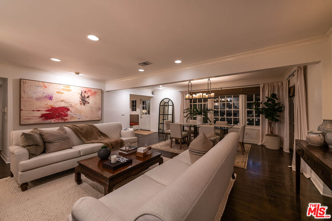 14633 Valley Vista Blvd, Sherman Oaks 
