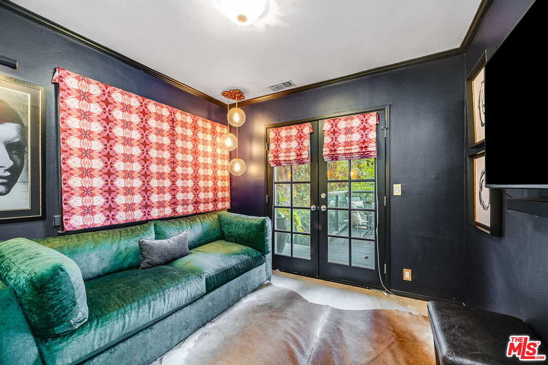14633 Valley Vista Blvd, Sherman Oaks 