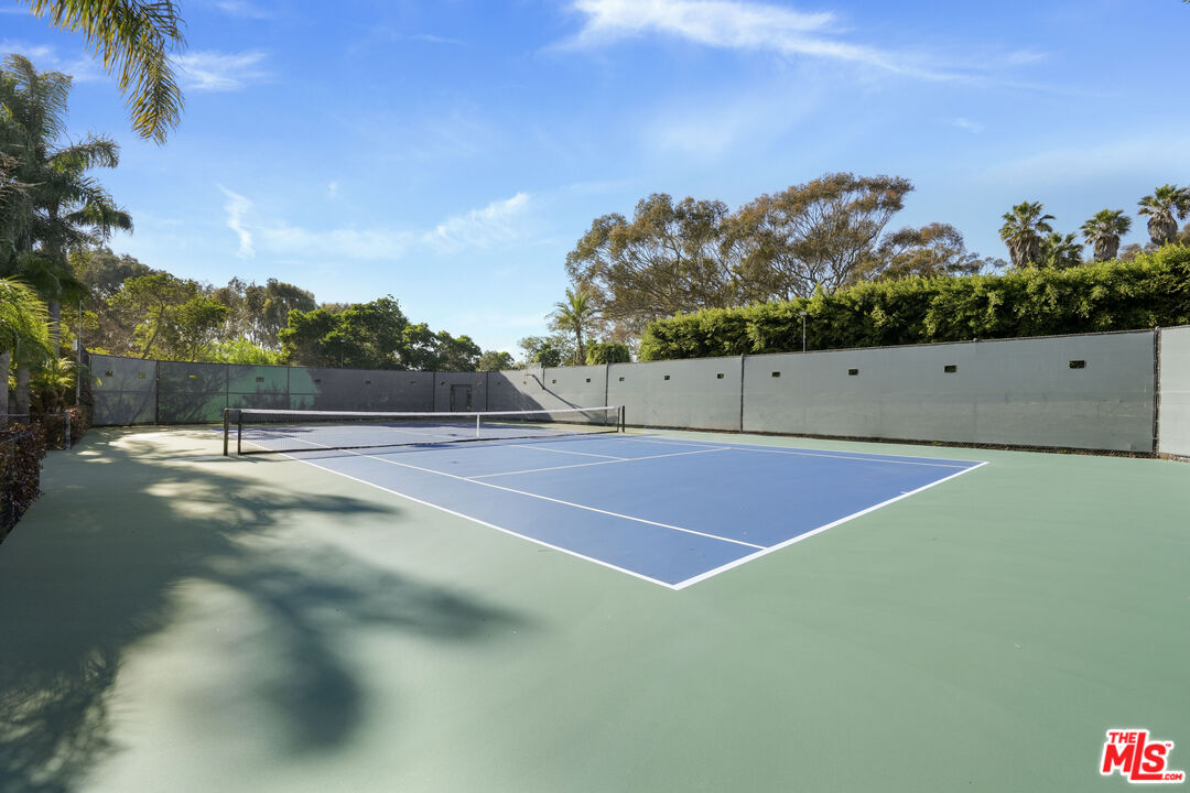 29225 Cliffside Dr, Malibu
