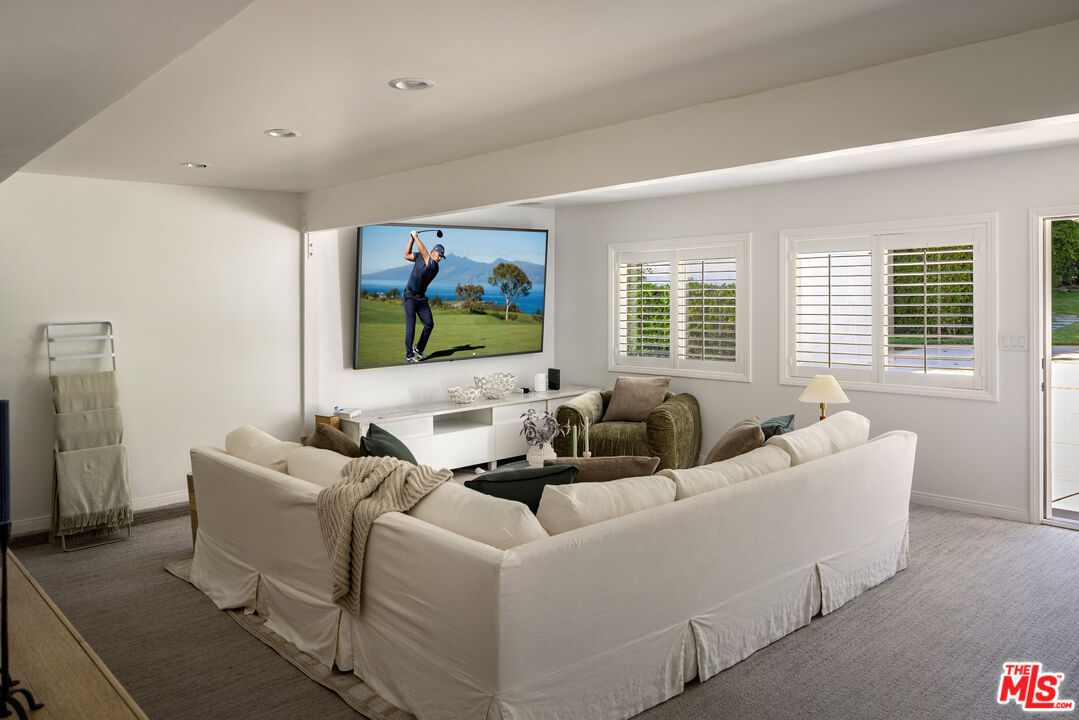 29225 Cliffside Dr, Malibu