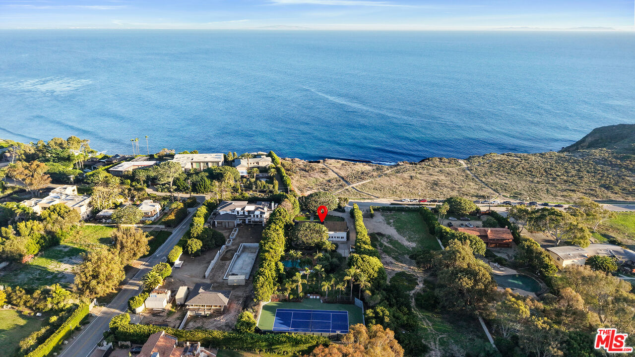 29225 Cliffside Dr, Malibu
