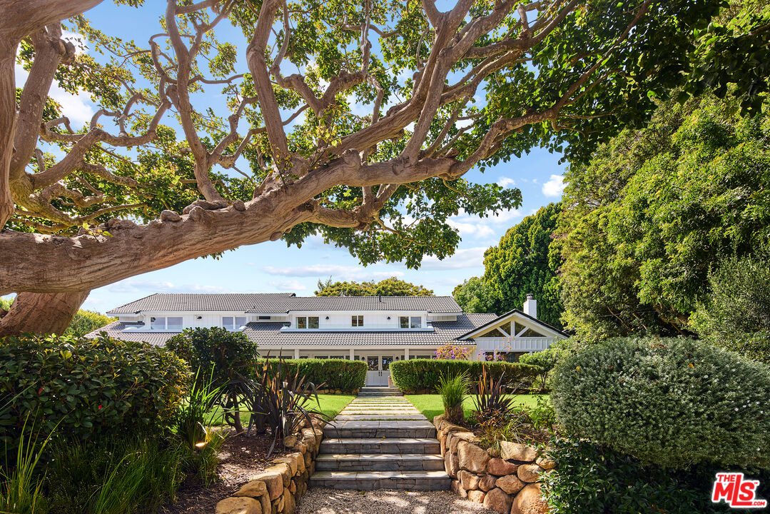 29225 Cliffside Dr, Malibu