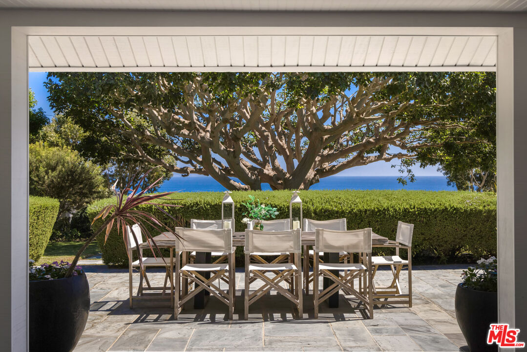 29225 Cliffside Dr, Malibu