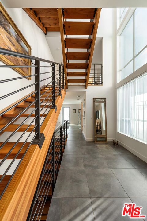 852 10th St Unit: 4