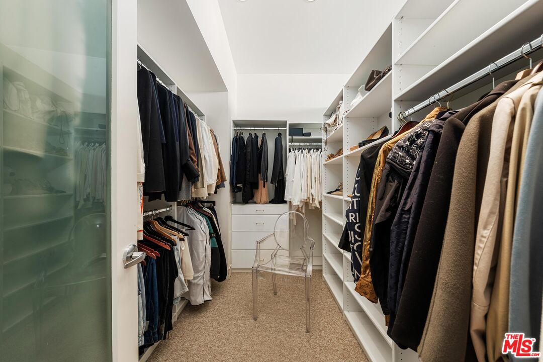 852 10th St Unit: 4