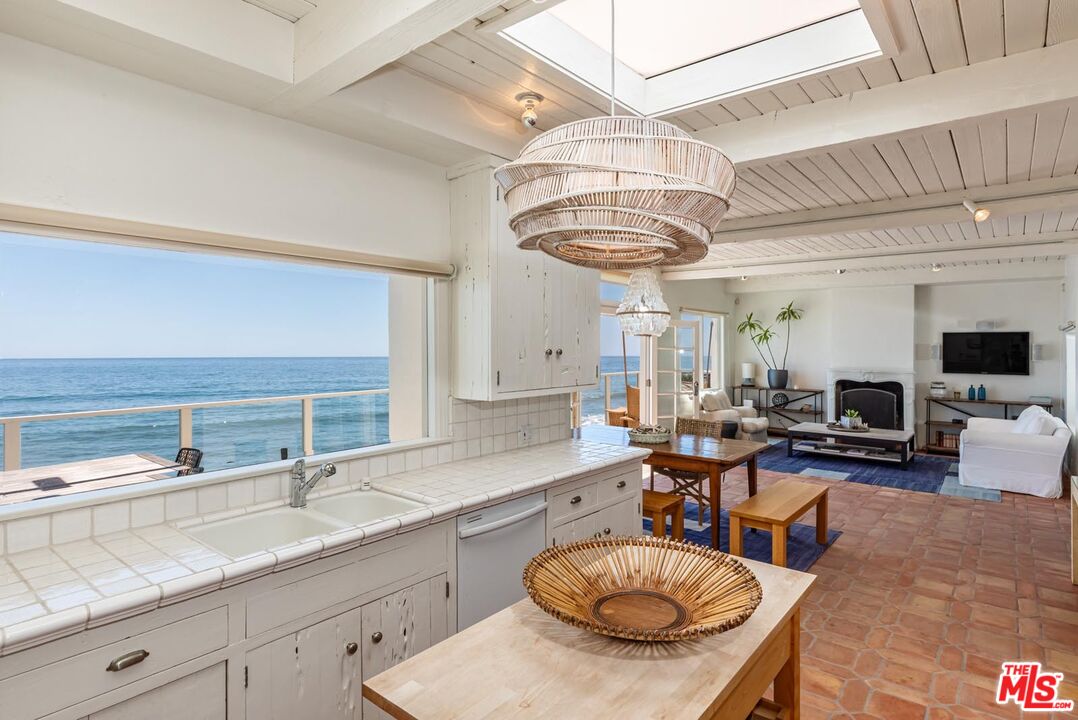 24216 Malibu Rd, Malibu