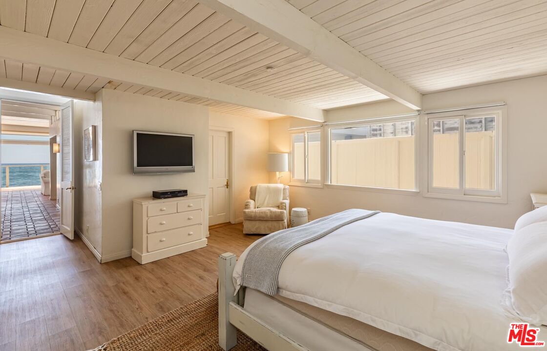 24216 Malibu Rd, Malibu