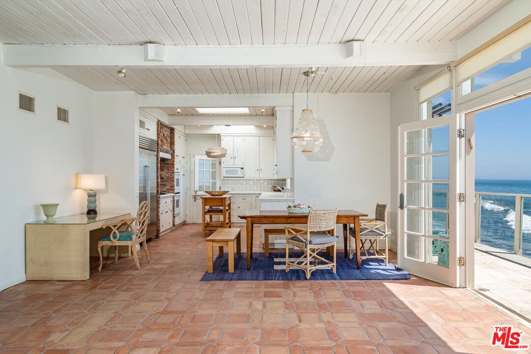 24216 Malibu Rd, Malibu