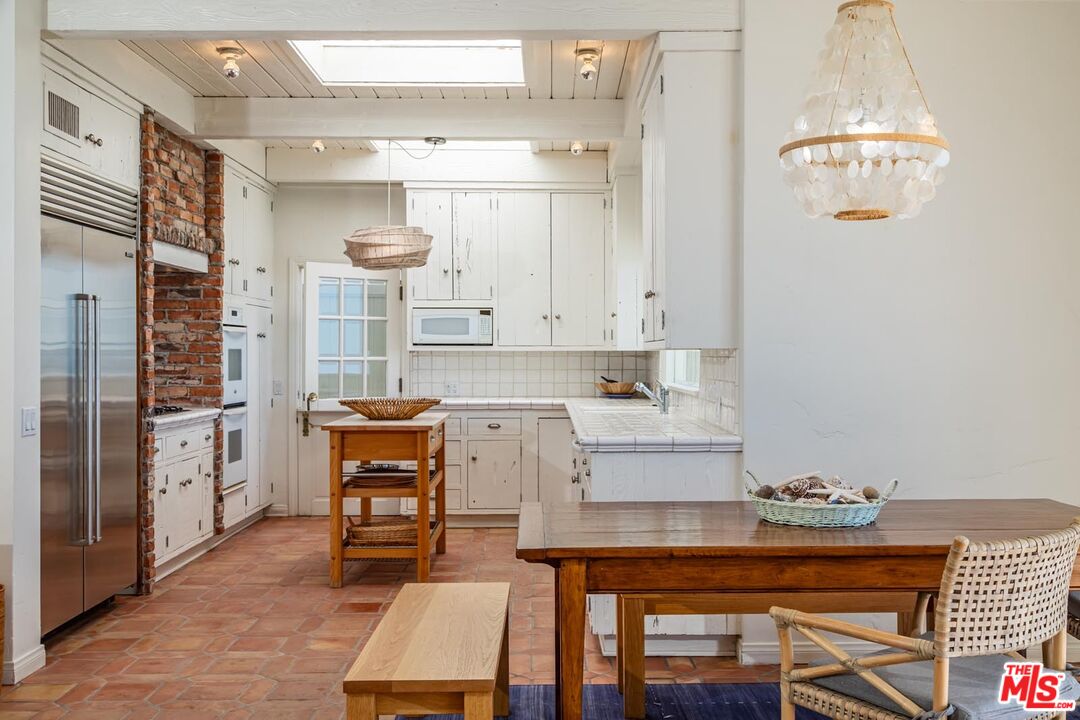 24216 Malibu Rd, Malibu
