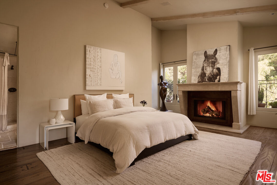 1372 Benedict Canyon Dr, Beverly Hills