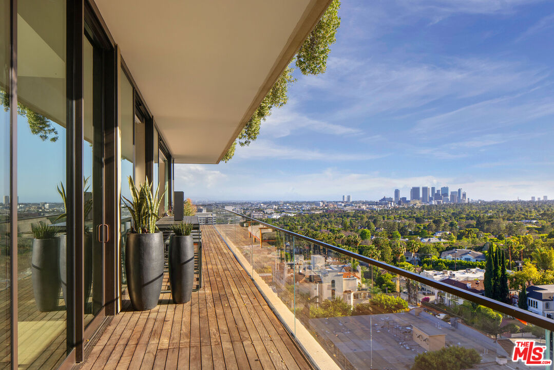 9040 W Sunset Blvd Unit: 905, West Hollywood