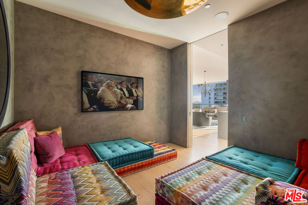 9040 W Sunset Blvd Unit: 905, West Hollywood