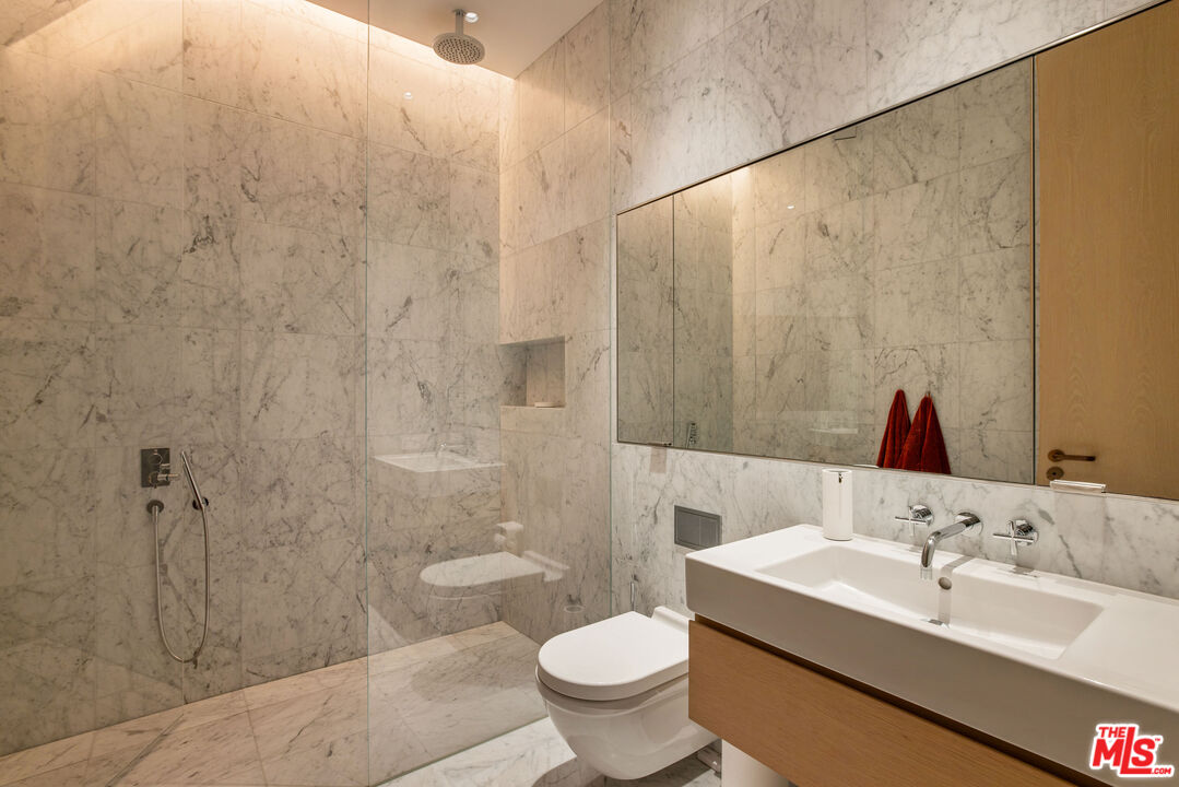 9040 W Sunset Blvd Unit: 905, West Hollywood