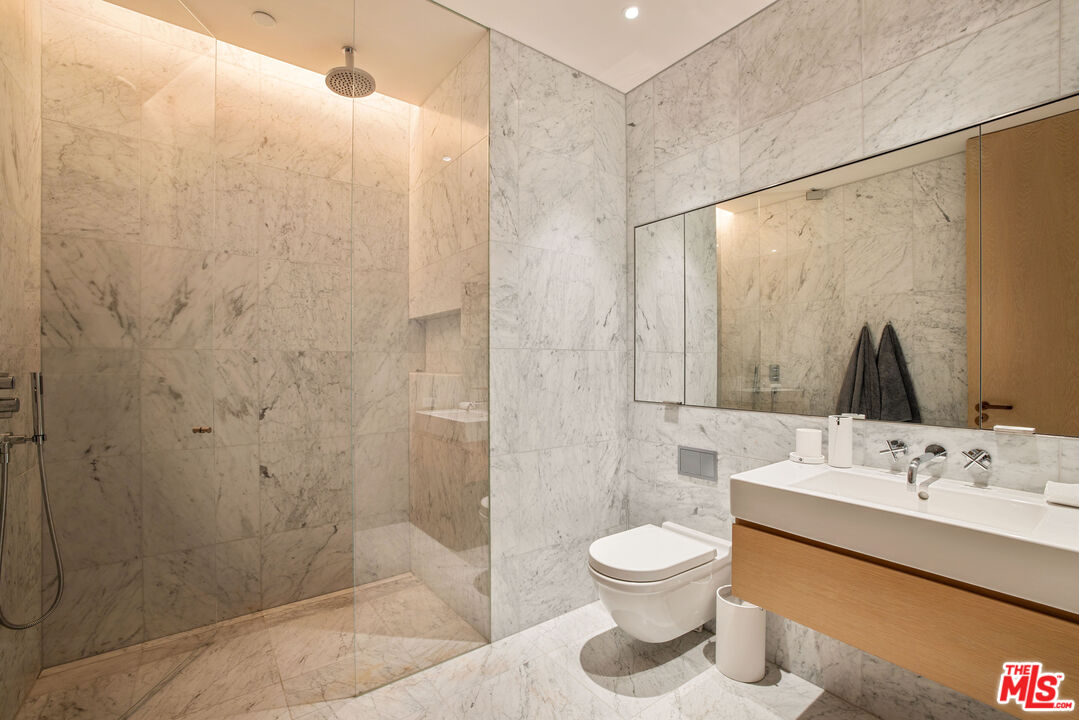 9040 W Sunset Blvd Unit: 905, West Hollywood