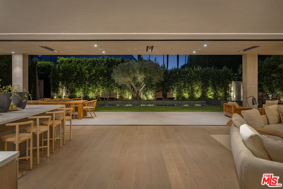 510 N Alpine Dr, Beverly Hills