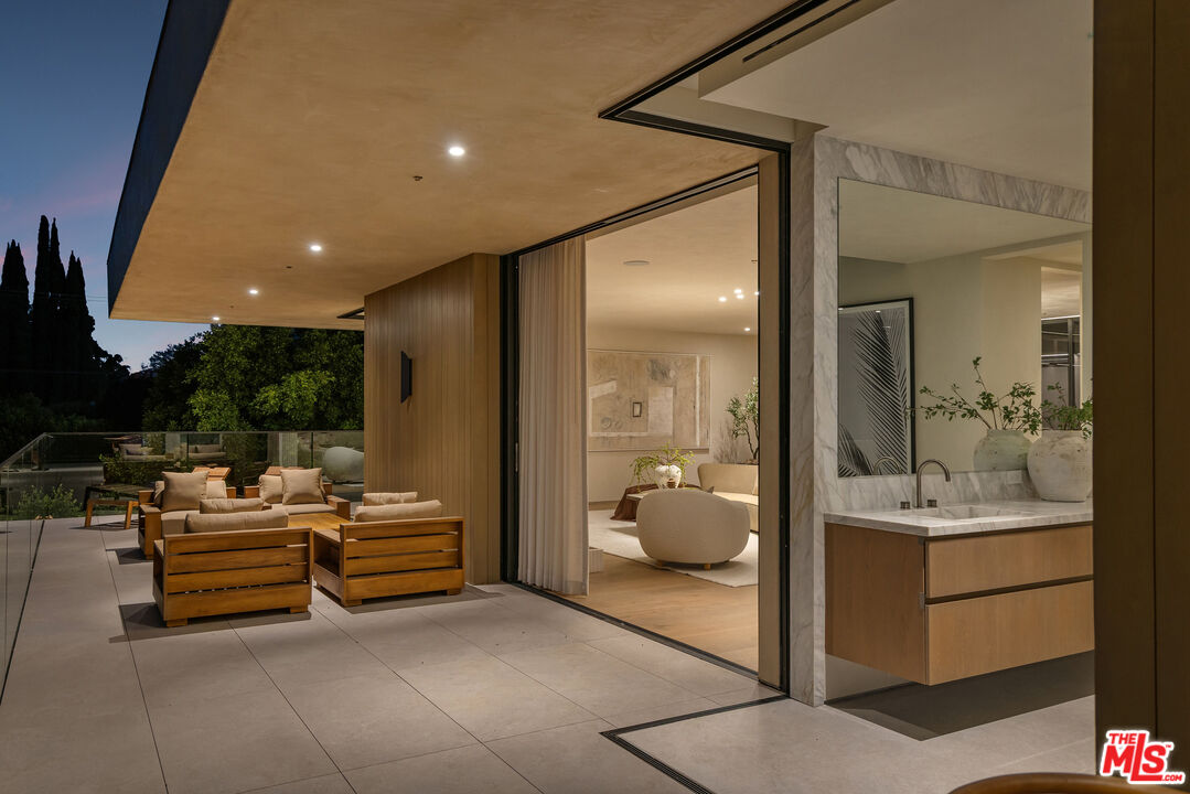 510 N Alpine Dr, Beverly Hills