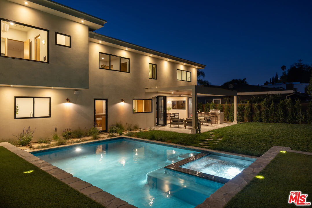 2968 Dona Susana Dr