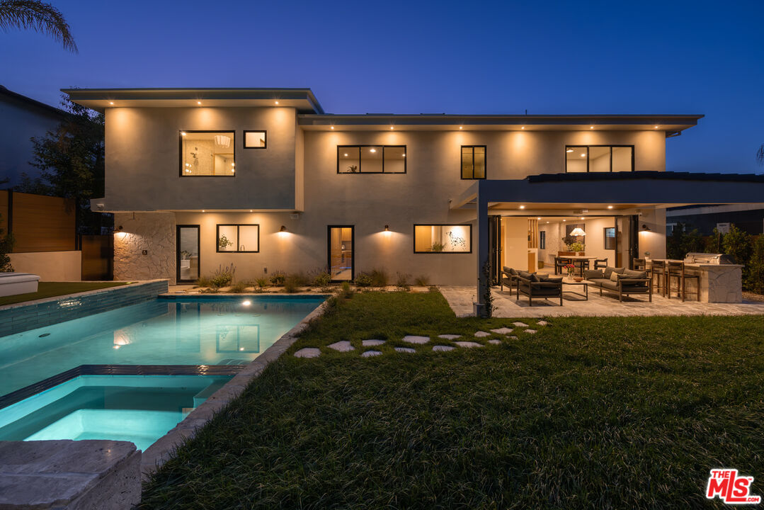 2968 Dona Susana Dr