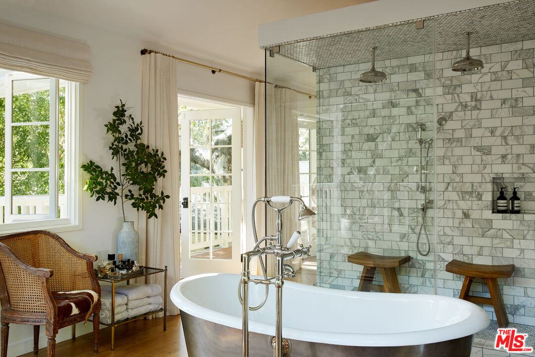 5800 Valley Oak Dr, Los Feliz