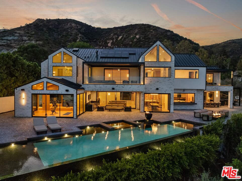 1390 Bella Oceana Vis, Pacific Palisades 