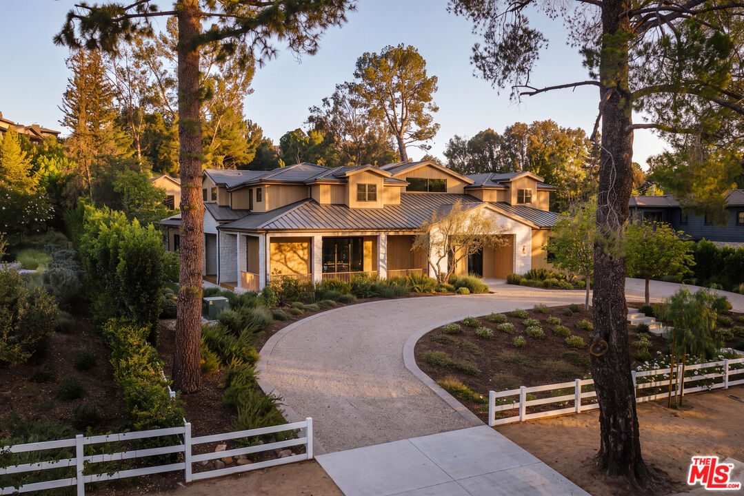 5287 Round Meadow Rd, Hidden Hills