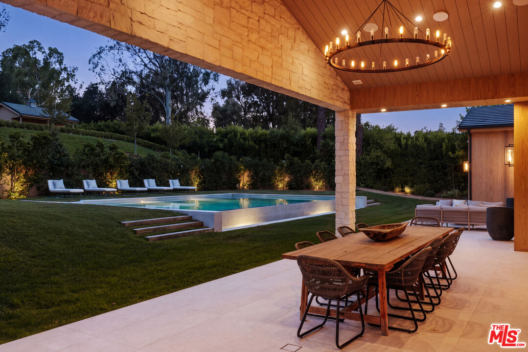 5287 Round Meadow Rd, Hidden Hills