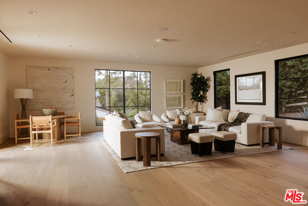 5287 Round Meadow Rd, Hidden Hills