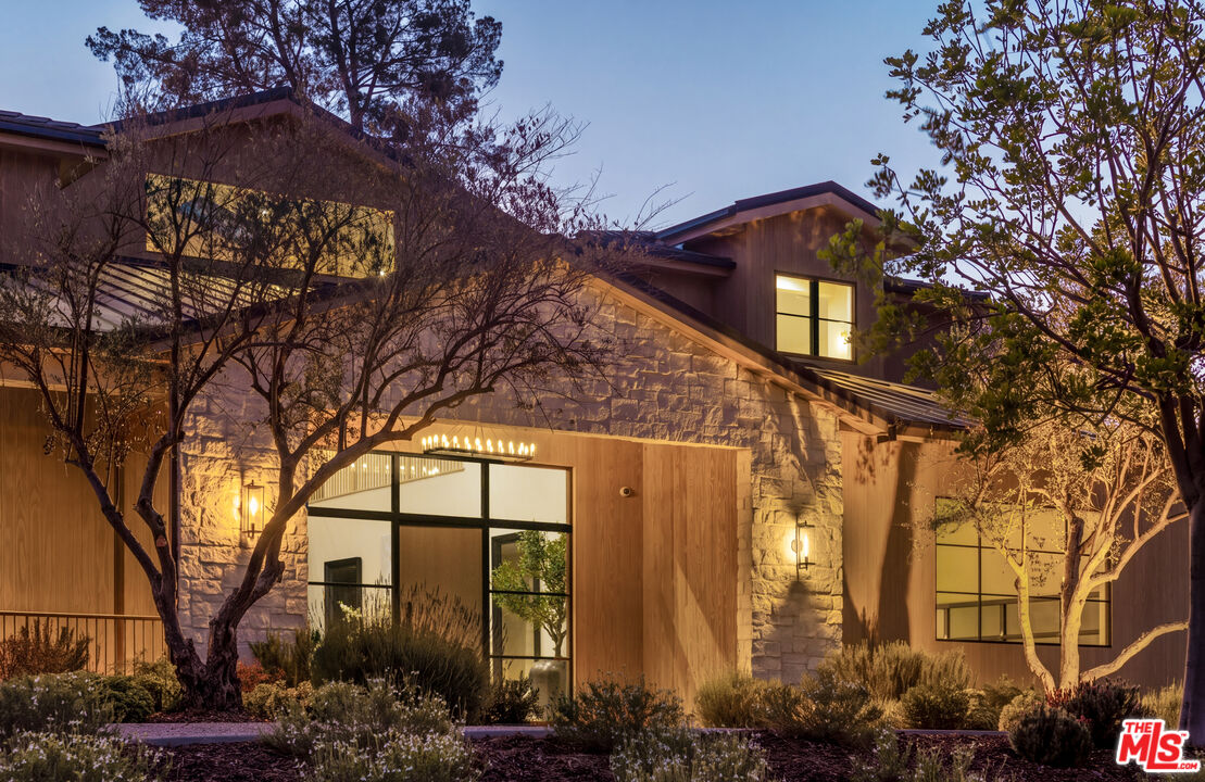 5287 Round Meadow Rd, Hidden Hills